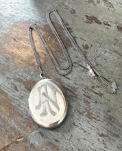 Load image into Gallery viewer, Art Deco Sterling Silver Oval Locket AN monogram
