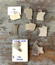 Load image into Gallery viewer, Danecraft Enamel State Travelers Charm Souvenir Pennsylvania
